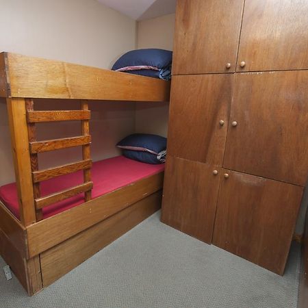 Craggan Outdoors Ardenbeg Bunkhouse Hostel Grantown-on-Spey Room photo