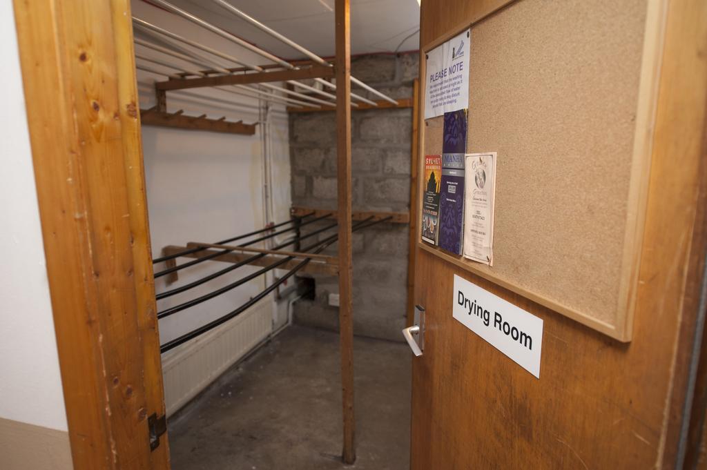 Craggan Outdoors Ardenbeg Bunkhouse Hostel Grantown-on-Spey Room photo