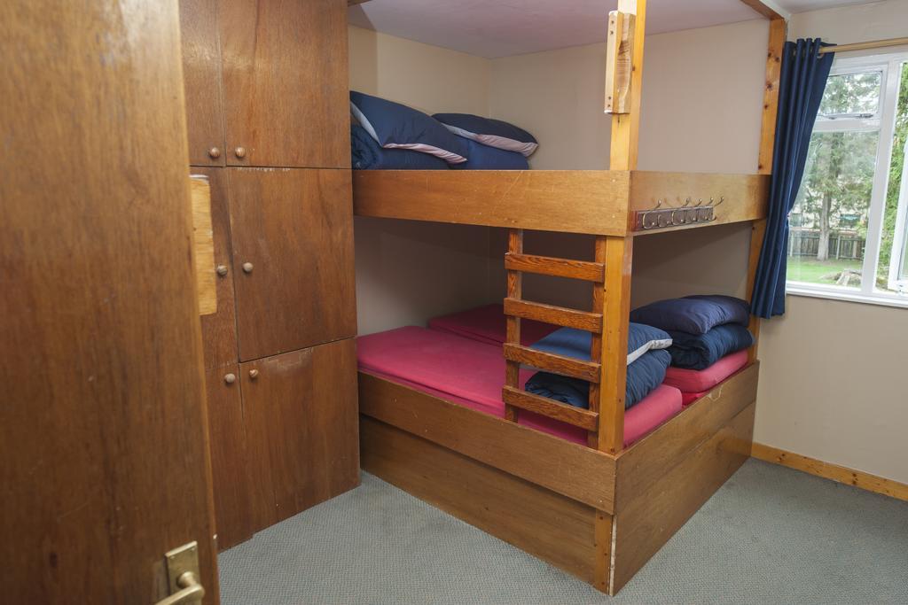 Craggan Outdoors Ardenbeg Bunkhouse Hostel Grantown-on-Spey Room photo